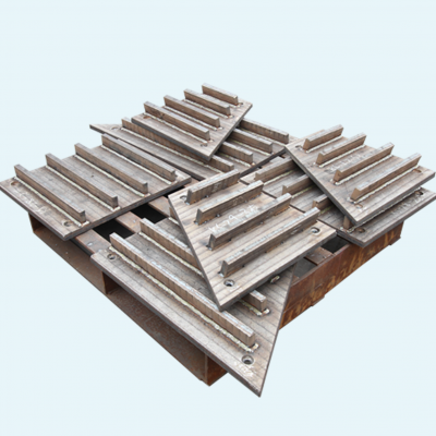 Chrome carbide composite clading plate